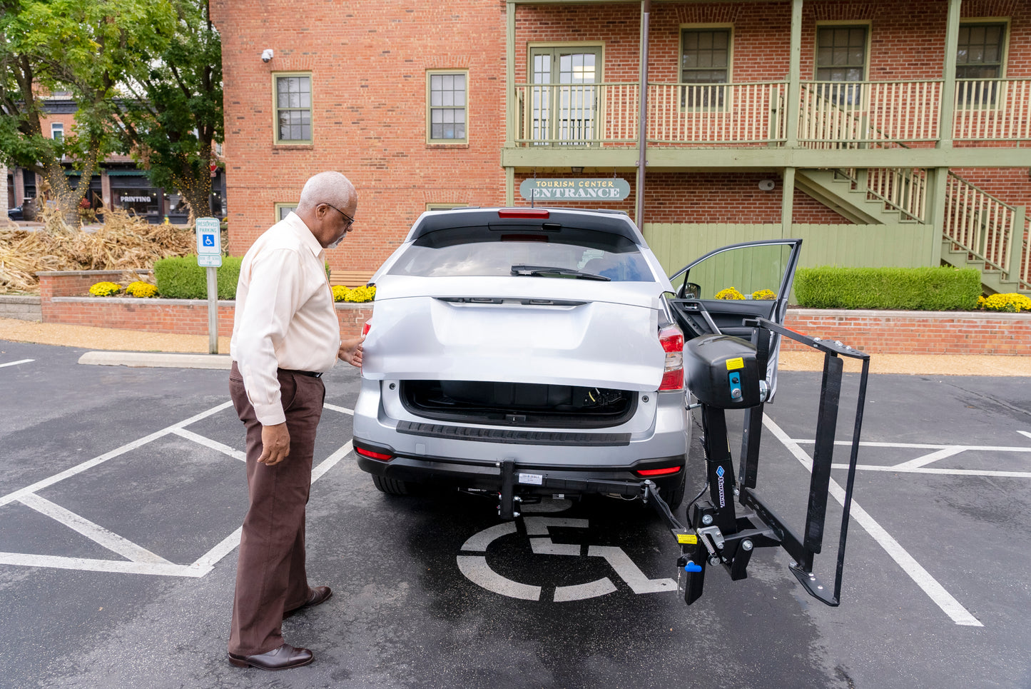 Harmar AL160 Profile Fully Powered Mobility Scooter Vehicle Lift